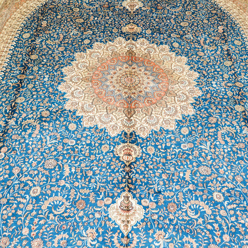 Centre Design of Azure Rug