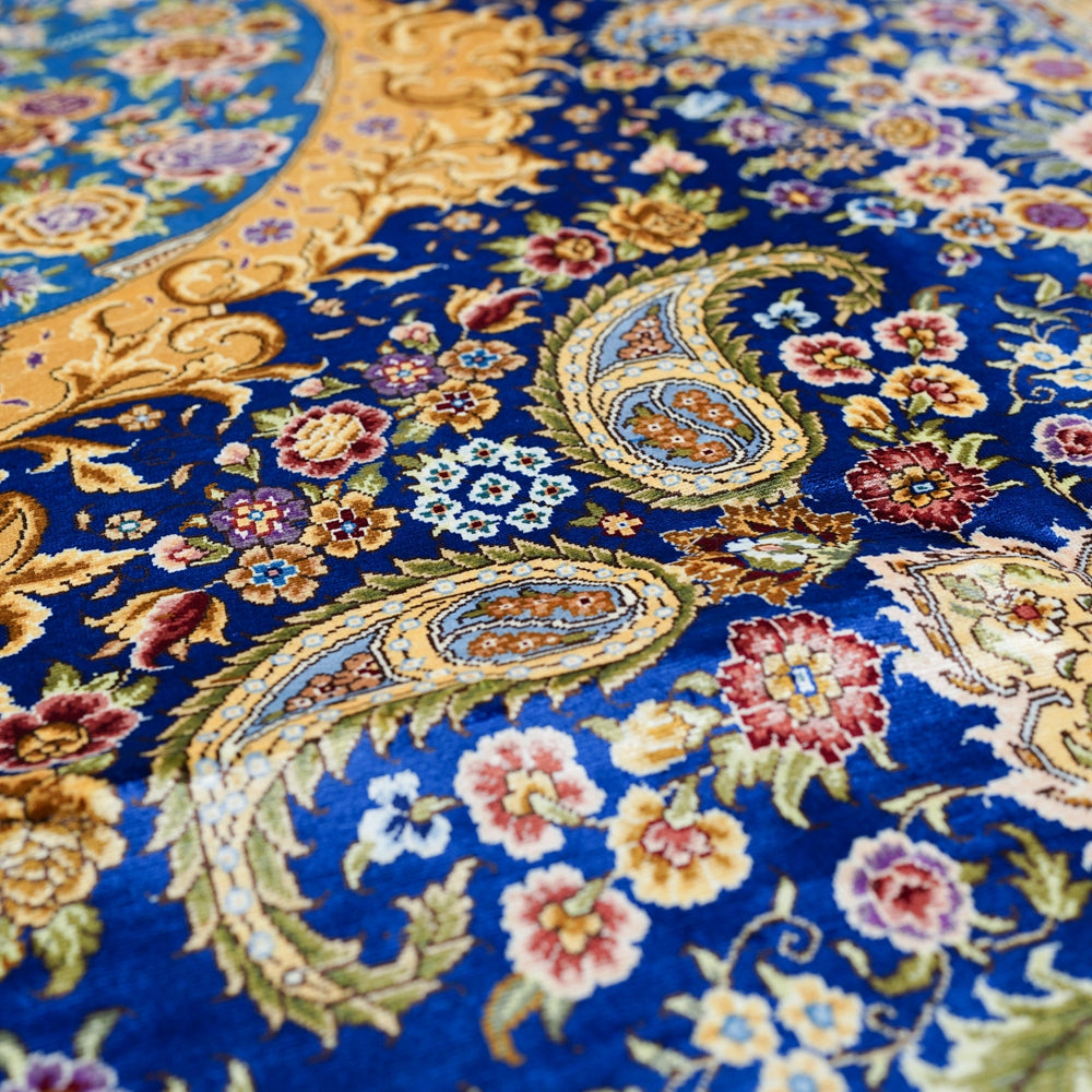 Close up of intricate sapphire medallion pattern